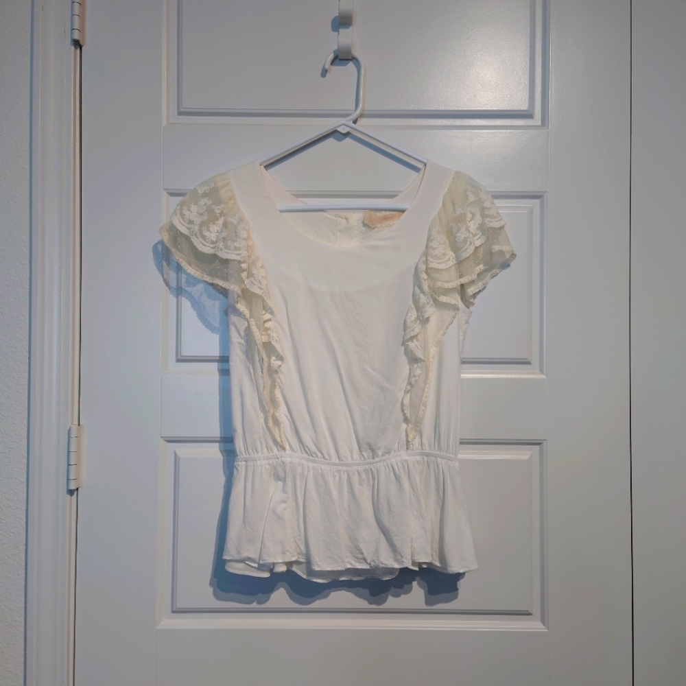 Roem Elegant Lace Trim White Top